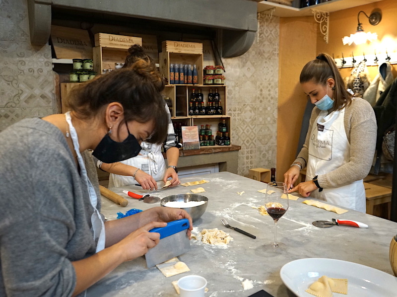 Authentic Tuscan Cooking Class in Florence with San Lorenzo Market